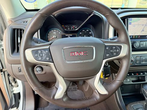 Used 2022 GMC Canyon Denali image 32