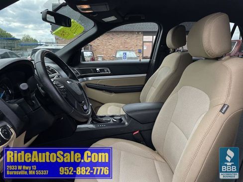 Used 2017 Ford Explorer XLT w/ Equipment Group 201A AWD/4WD image 10