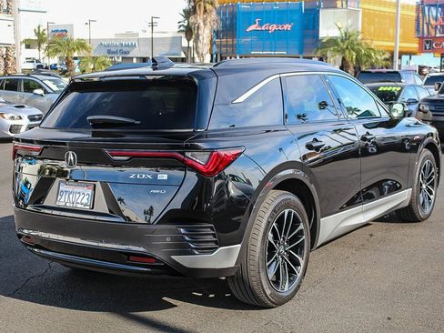Used 2024 Acura ZDX A-Spec image 8