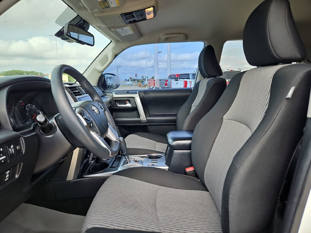 Used 2021 Toyota 4Runner SR5 AWD/4WD image 9
