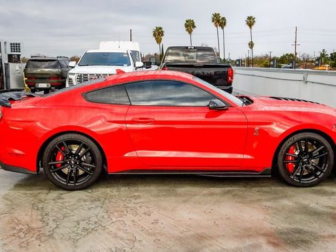 Used 2020 Ford Mustang Shelby GT500 w/ Technology Package image 13