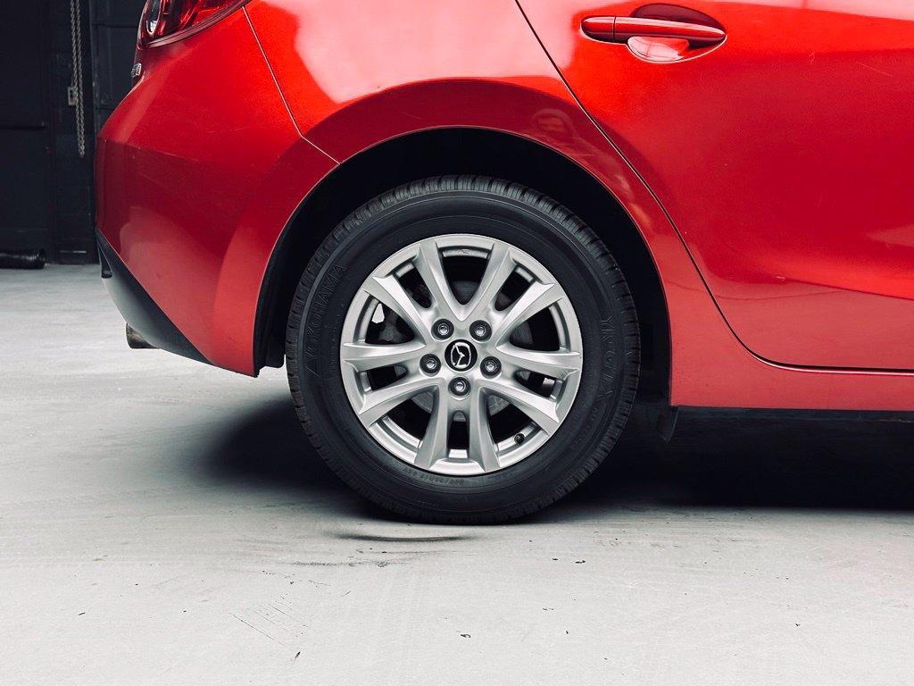 Used 2015 MAZDA MAZDA3 i Touring FWD image 40