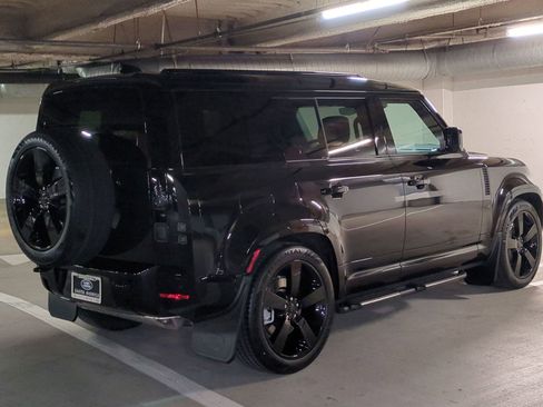 New 2026 Land Rover Defender 110 X-Dynamic SE image 5