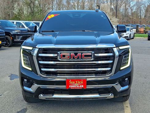 Used 2025 GMC Yukon Elevation image 2