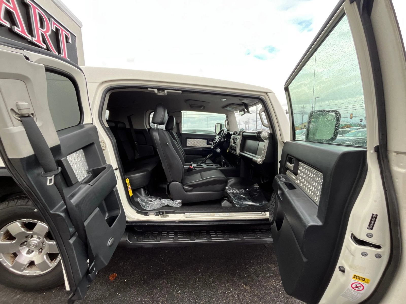 Used 2010 Toyota FJ Cruiser 4WD image 30