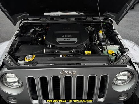 Used 2018 Jeep Wrangler Unlimited Sahara AWD/4WD image 36