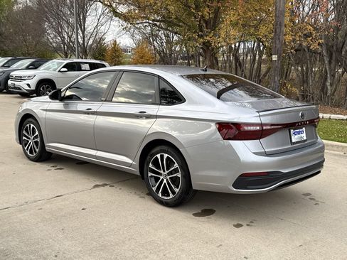 Used 2026 Volkswagen Jetta Sport FWD image 3