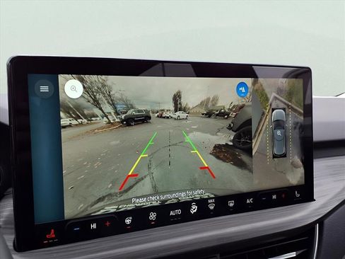 Used 2024 Ford Escape SE w/ PHEV Premium Package image 8