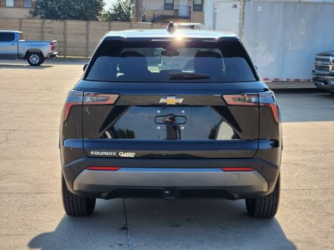 Used 2026 Chevrolet Equinox LT FWD image 13