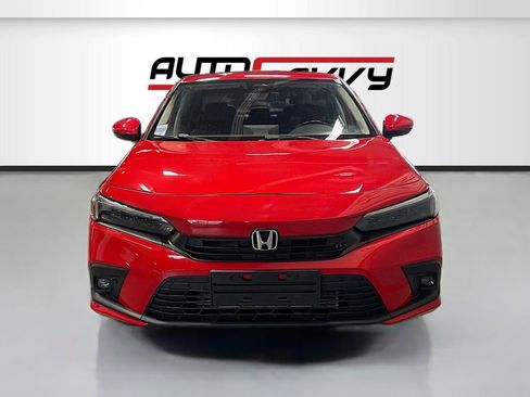 Used 2022 Honda Civic Touring image 2