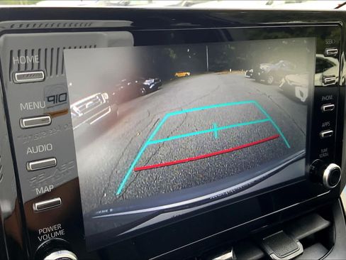 Used 2020 Toyota Corolla LE FWD image 25