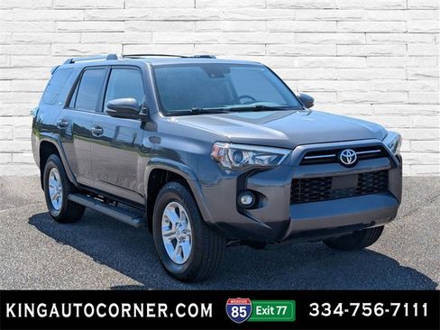 Used 2021 Toyota 4Runner SR5 Premium image 3