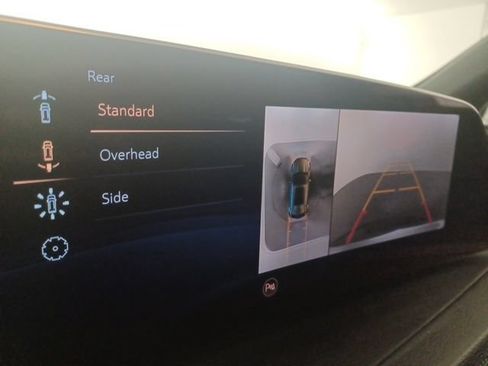 Used 2025 Cadillac XT4 Premium Luxury FWD image 27