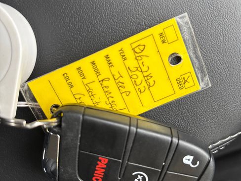 Used 2022 Jeep Renegade Latitude w/ Convenience Group image 21