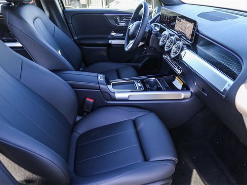 Used 2024 Mercedes-Benz GLB 250 4MATIC image 20