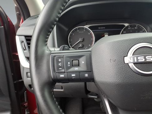 Used 2025 Nissan Rogue SV AWD/4WD image 13