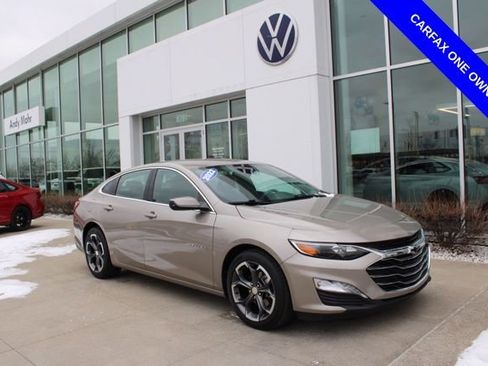 Used 2022 Chevrolet Malibu LT image 1