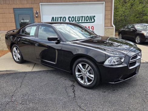 Used 2012 Dodge Charger SXT Plus AWD/4WD image 2
