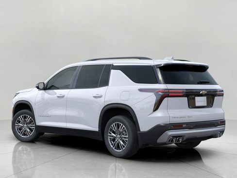 New 2026 Chevrolet Traverse LT w/ Driver Confidence Package AWD/4WD image 3