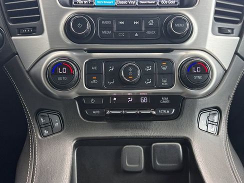 Used 2019 GMC Yukon XL SLT w/ Open Road Package AWD/4WD image 4