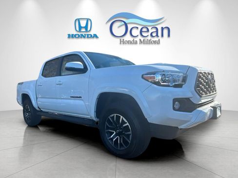 Used 2023 Toyota Tacoma TRD Sport w/ TRD Premium Sport Package image 7
