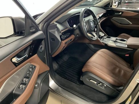 Certified 2024 Acura MDX SH-AWD w/ Technology Package image 10