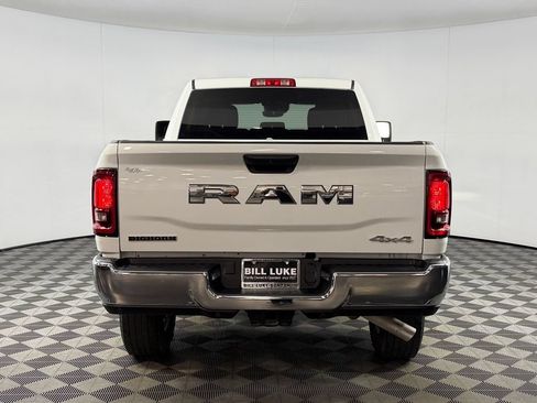 Used 2025 RAM 2500 Big Horn AWD/4WD image 9
