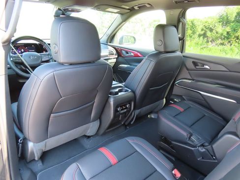 New 2026 Chevrolet Traverse RS w/ LPO, Cargo Package AWD/4WD image 25