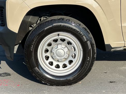 Used 2023 Chevrolet Colorado W/T image 24