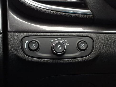Used 2019 Buick Encore Sport Touring FWD image 18
