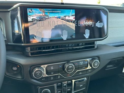 New 2026 Jeep Gladiator Sport AWD/4WD image 24