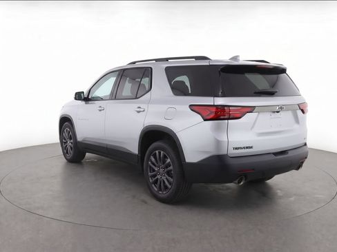Used 2023 Chevrolet Traverse LT FWD image 3