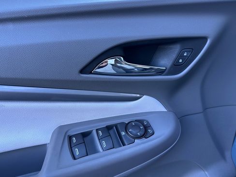 Used 2023 Chevrolet Bolt EUV Premier image 12