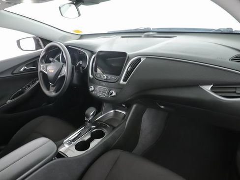 Used 2025 Chevrolet Malibu LT image 29