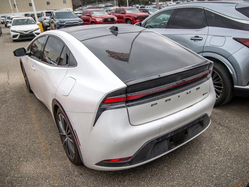 Used 2023 Toyota Prius Limited image 9