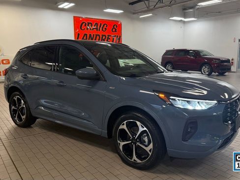 Used 2024 Ford Escape ST-Line Select w/ Tech Pack #2 AWD/4WD image 1