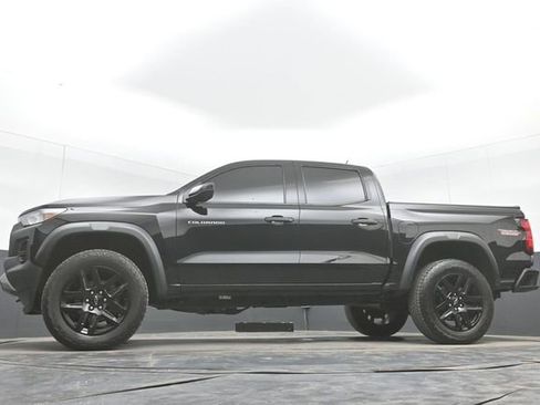 Used 2023 Chevrolet Colorado Trail Boss w/ Technology Package AWD/4WD image 42