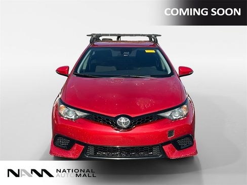 Used 2017 Toyota Corolla iM image 8