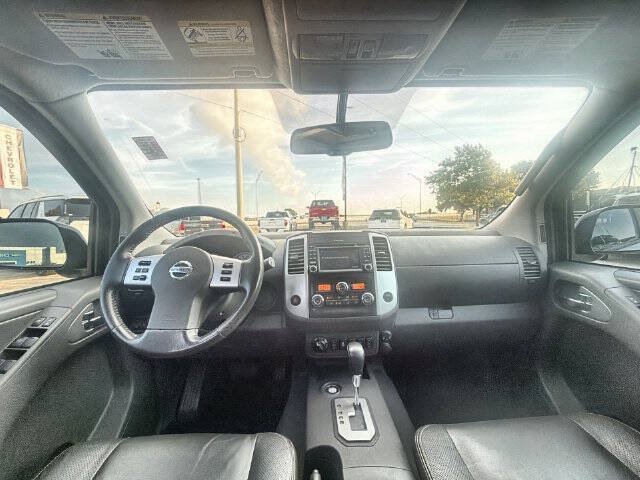 Used 2020 Nissan Frontier PRO-4X w/ Pro-4x Utility Package AWD/4WD image 19