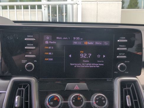 Used 2022 Kia Sorento LX AWD/4WD image 23