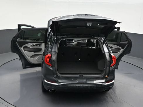 Used 2019 GMC Terrain SLT w/ Preferred Package image 34