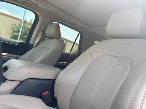 Used 2023 Ford Expedition Limited RWD image 8