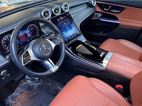 Used 2023 Mercedes-Benz GLC 300 4MATIC image 10