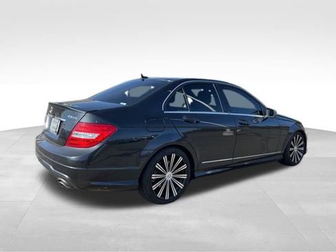 Used 2014 Mercedes-Benz C 300 4MATIC Sedan image 9