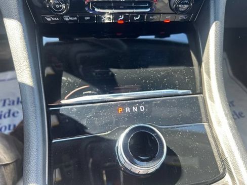 Used 2024 Jeep Grand Cherokee Altitude AWD/4WD image 21