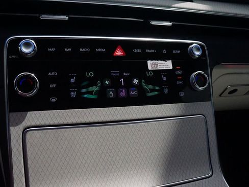 New 2025 Genesis GV80 3.5T Prestige image 10