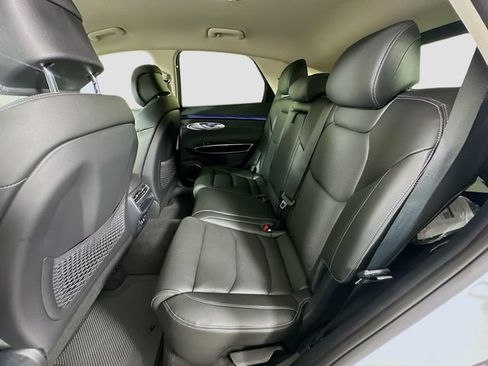 New 2026 Genesis GV70 2.5T AWD/4WD image 17