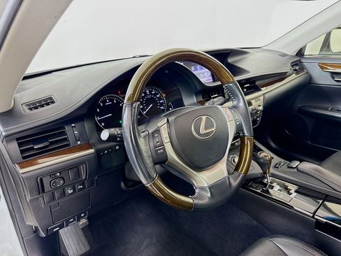 Used 2013 Lexus ES 350 image 9