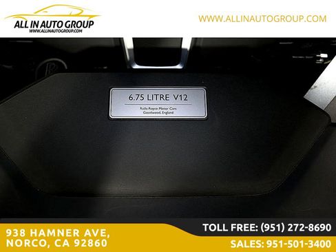 Used 2022 Rolls-Royce Cullinan w/ Dark Exterior Package image 28
