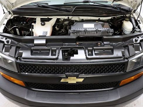 Used 2020 Chevrolet Express 3500 LS image 27